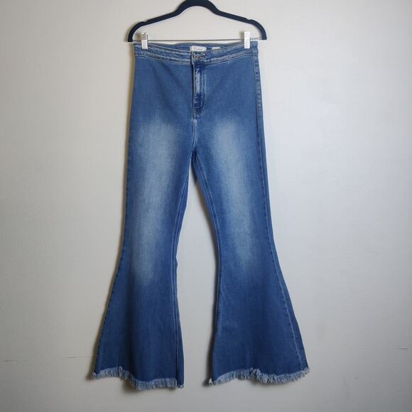 Kancan Ultra High Rise Extreme Flare Boho Jeans 29 Raw Hem Vintage Wash - Picture 2 of 13
